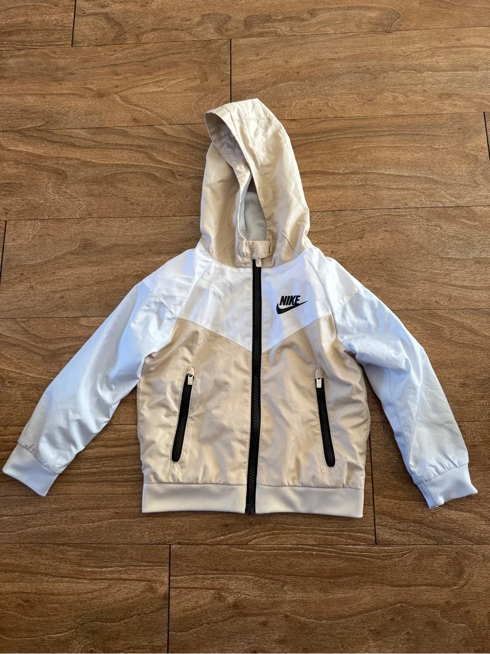 Nike White & Beige Lightweight Hooded Jacket with Black Logo